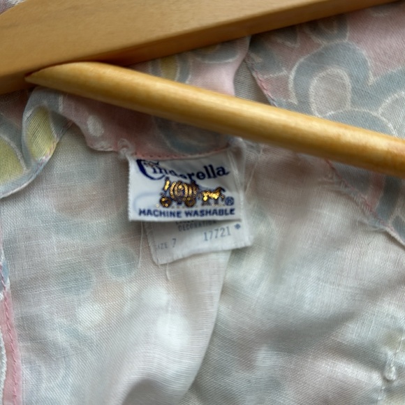 Cinderella • Vintage Floral Dress - Picture 7 of 7